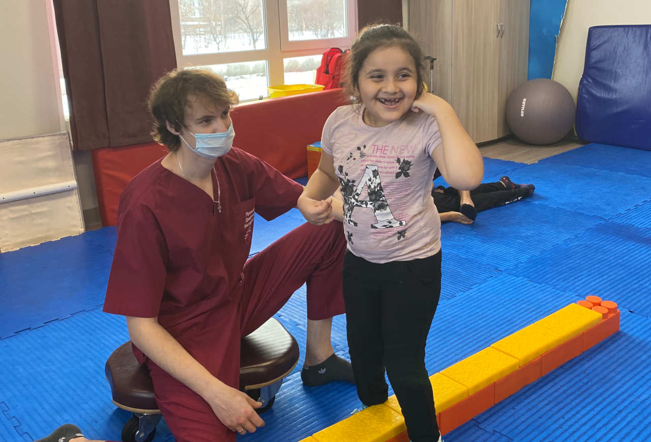 #СПАСИБО за новогоднее чудо! Ясмина Ахмедова завершила реабилитацию и научилась подниматься по ступенькам!