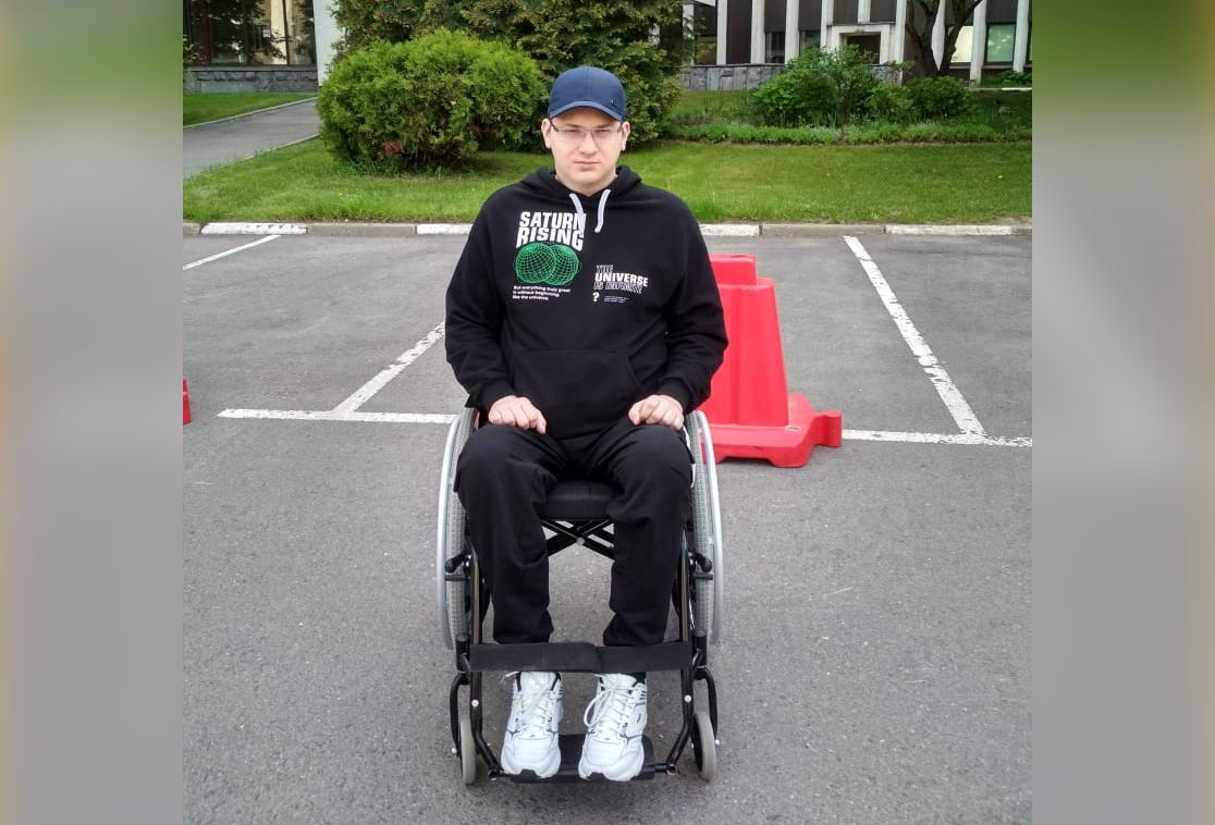 #Спасибо! Денис Стрелков научился самостоятельно пересаживаться в коляску!