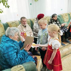 Заставка для - Рождественское чудо в Кинешме: дарим праздник вместе!