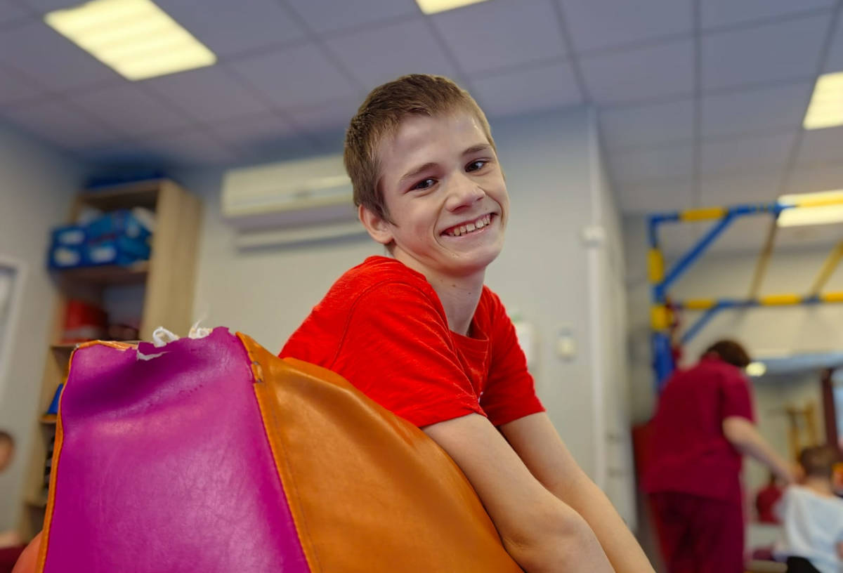 #Спасибо! Благодаря курсу реабилитации Ваня Тихонов может самостоятельно стоять и пройти с поддержкой несколько метров!