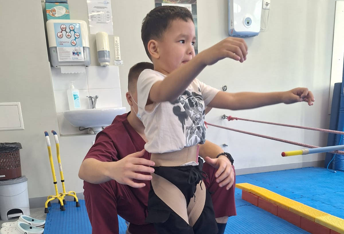 #Спасибо! Дархан Смаилов успешно прошёл курс реабилитации, стал сильнее и увереннее в своих движениях #Спасибо! Дархан Смаилов успешно прошёл курс реабилитации, стал сильнее и увереннее в своих движениях