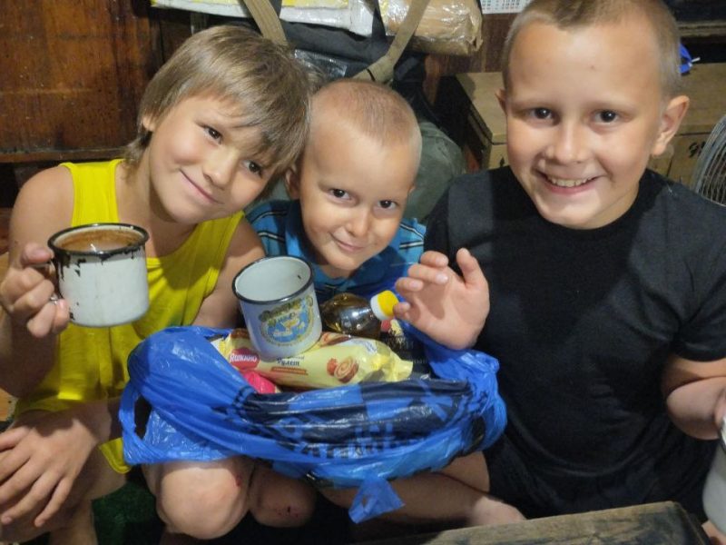 #Спасибо! Вы помогли закупить продукты для жителей Донбасса, оказавшихся в беде #Спасибо! Вы помогли закупить продукты для жителей Донбасса, оказавшихся в беде